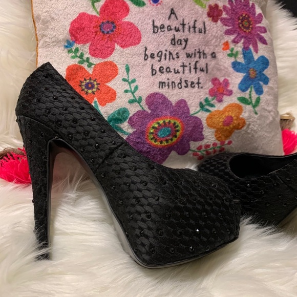 Steve Madden Redcarpt Satin Black Rhinestones - Picture 10 of 16